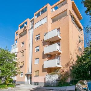 Apartments with parking space Split - 22909