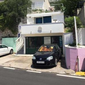 Family-friendly apartments with swimming pool Brela Makarska - 22910