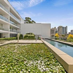 Urban Oasis with Parking Gym Sauna and Lap Pool