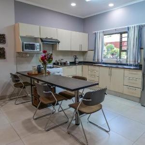 Ellis Accommodation