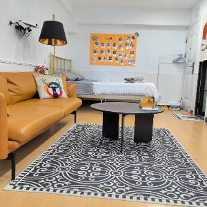 Shanghai Hills & Zinn Changle Road Homestay Near Line1 & Line12 South Shanxi Rd