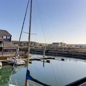 Sublime apartment facing the Port & Planches
