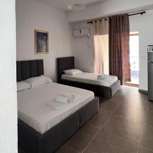 Almer room 2