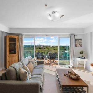 Eagle Beach-Best value-Island View 1BR condo-R362