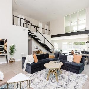 Lavish Luxuries in Old Town