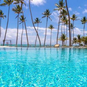 Elegant Seaside Retreat | Playa Coral