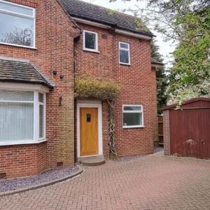 Large Home near Edgbaston Stadium UOB & QE hospital sleeps 6