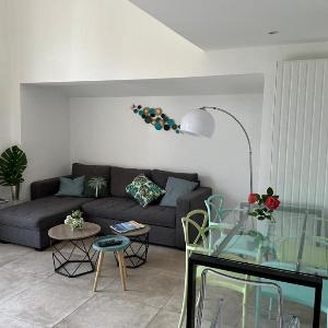 Pretty harbour house with garden