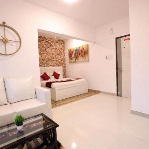 Kandivali 2BHK Apartment |Close to Mahindra Office