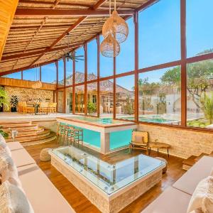 Villa Vienna - New 8BDR Jacuzzi Sauna and Cinema