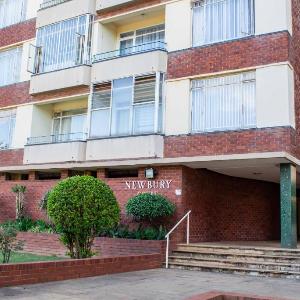 Apartment Sleeps 4 2 Baths Free Parking