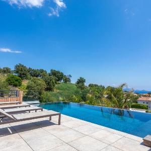 Villa Belenos Piscine vue mer