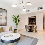 LUXFolio Retreats - Stylish Old Town Apartment Dubai 