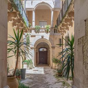 Historic building modern touches - Ortigia