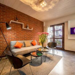 Inspiring loft to create super spacious with service