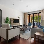 StoneTree - Luxury 2 BR - Beach Access Dubai 