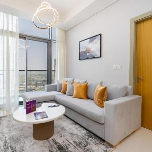 Dream Inn - Luxury 2BR Apartment with Stunning City View