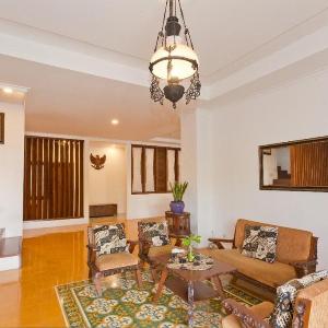 Ndalem Sardan close to JEC and Malioboro