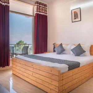 The Moon House l Plunge Pool l Open Air Lawn l Spacious Car Parking l Pet Friendly & 4 Bedroom Villa l Managed By ExoticStays Group