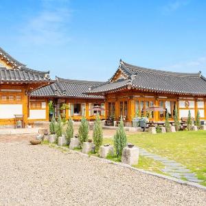 Gyeongju ipsaedalseumeunal