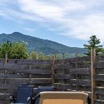 Relax with mountain views & a hot tub #5