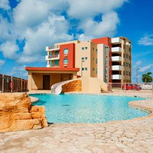 El Combate Condos Enjoy Ocean Views and Pool Fun