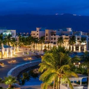 Hawana Salalah Villa Lake View