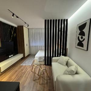 Luxury City Center Studio Apt25