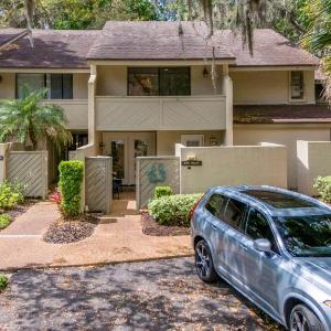 3025 Club Villas