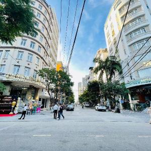 Queen Palace Hotel Da Nang