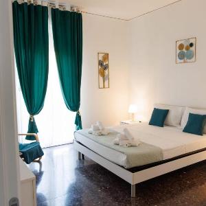 Laura Home