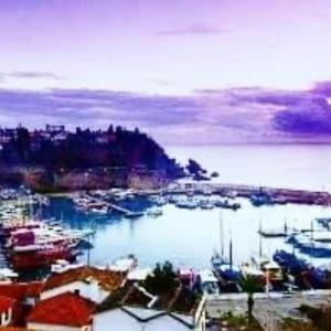 ANTALYA kaleiçi merkezi muhteşem konum geniş EV