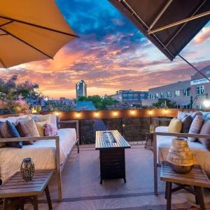 2BR Designer Condo on Trendy East 11th St Downtown Austin