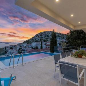 Luxury villa Fleur with pool