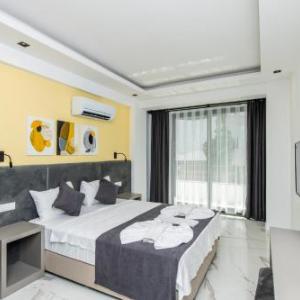 Leonis Hotel
