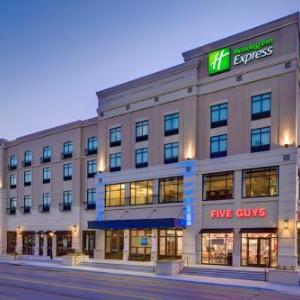 Holiday Inn Express & Suites Kansas City KU Medical Center hotel in Kansas City