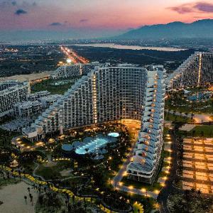 The Empyrean Cam Ranh Beach Resort