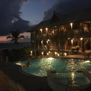 Sea Rock Hotel