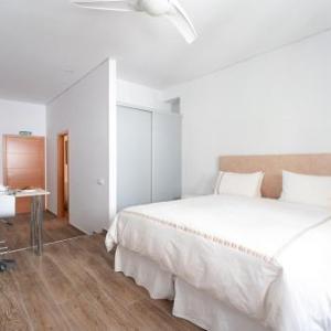Estudio 2 PAX by costablancarent