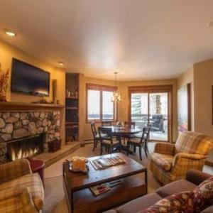 Strawberry Park Luxurious Condos Directly on the Slopes Next to Chairlift condo