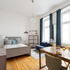 Stralauer Allee 1 bed room up to 2 people Friedrichshain