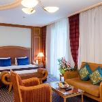 Suite Room Near Al Rigga Metro By Luxury Bookings Dubai 