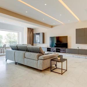 Premier Seafront Living: Ultra-Luxury in Sliema