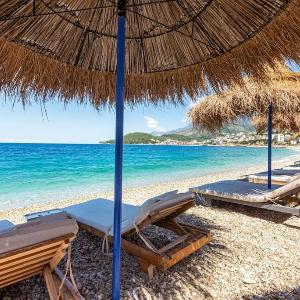Potam'Sea Bliss 7 - Beach Front Sun Beds & Parking