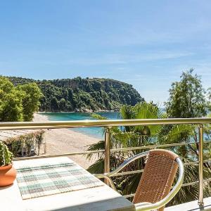 Potam'Sea Bliss 5 - Beach Front Sun Beds & Parking