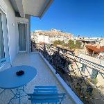 Stunning and Ideal 2BR Suite with Acropolis View Athens