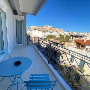 Stunning and Ideal 2BR Suite with Acropolis View