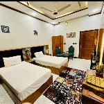 Private Room Gulshan Spacious Central AC 50'LED 