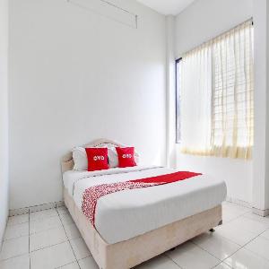 Urbanview Syariah Wisma Husada Kalibanteng