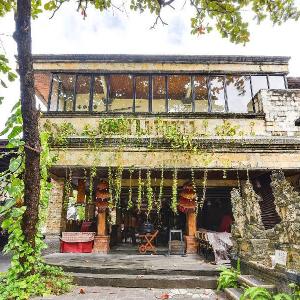 Super OYO Townhouse Oak Maxi Hotel Legian
